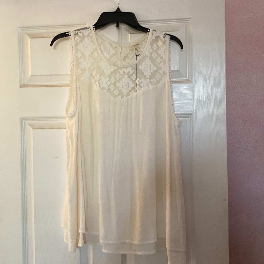 Cream Cotton Bleu Blouse with Lace and Button details - BRAND NEW / NEVER WORN